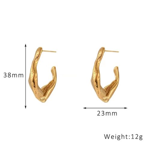 Havanna The bracelet  <strong>Wave</strong> is composed of 3 separate bracelets, instantly completing your outfit and making it extra playful. Match the bracelets with all your other favorite accessories and create a unique Fairy-tale of your own. <ul> <li aria-level="1">Made of premium-quality stainless Steel, it won't tarnish!</li> </ul> <ul> <li aria-level="1">The bracelet is 16.5 cm long and adjustable over 3 cm.</li> </ul> <h6></h6>