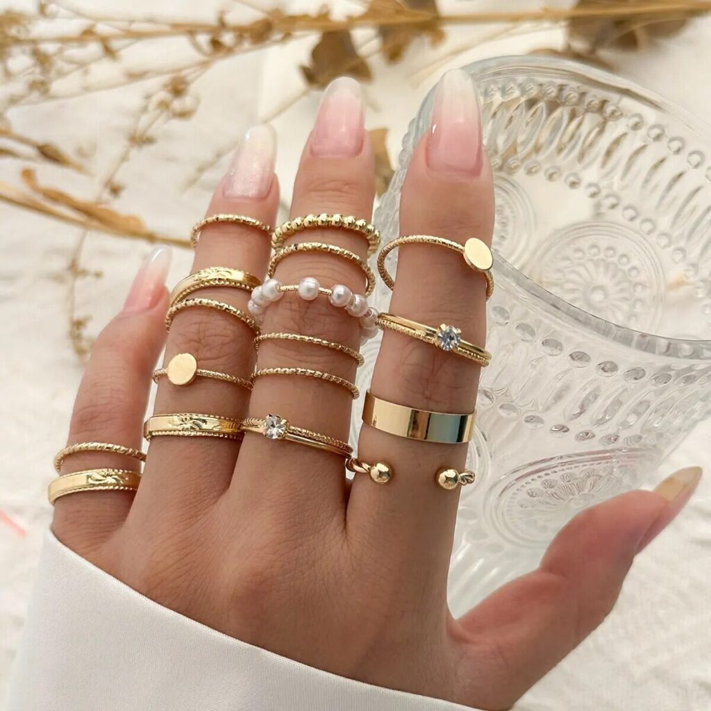 Secret Kryptonity rings are <strong>Made of premium stainless steel</strong>, so won’t tarnish! Create your own Kryptonity jewelry combinations to create your style and enrich your Outfits! Available in <strong>Gold / Silver</strong>. <strong>16 iteams</strong> Don’t hesitate to tag us on Instagram to show us your beautiful outfits! <strong>@kryptonity-official</strong>
