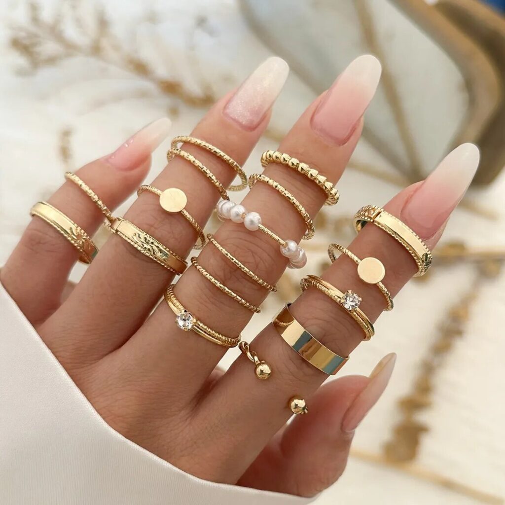 Secret Kryptonity rings are <strong>Made of premium stainless steel</strong>, so won’t tarnish! Create your own Kryptonity jewelry combinations to create your style and enrich your Outfits! Available in <strong>Gold / Silver</strong>. <strong>16 iteams</strong> Don’t hesitate to tag us on Instagram to show us your beautiful outfits! <strong>@kryptonity-official</strong>