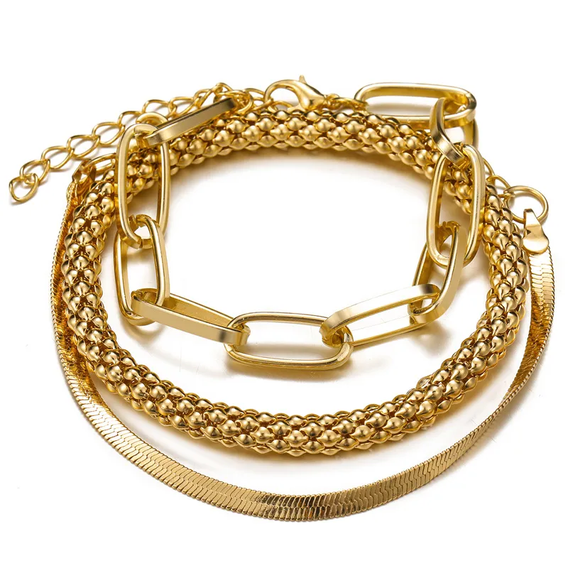 Eveline Kryptonity rings are <strong>Made of premium stainless steel</strong>, so won’t tarnish! Create your own Kryptonity jewelry combinations to create your style and enrich your Outfits! Available in <strong>Gold</strong>. <strong>5 iteams</strong> Don’t hesitate to tag us on Instagram to show us your beautiful outfits! <strong>@kryptonity-official</strong>